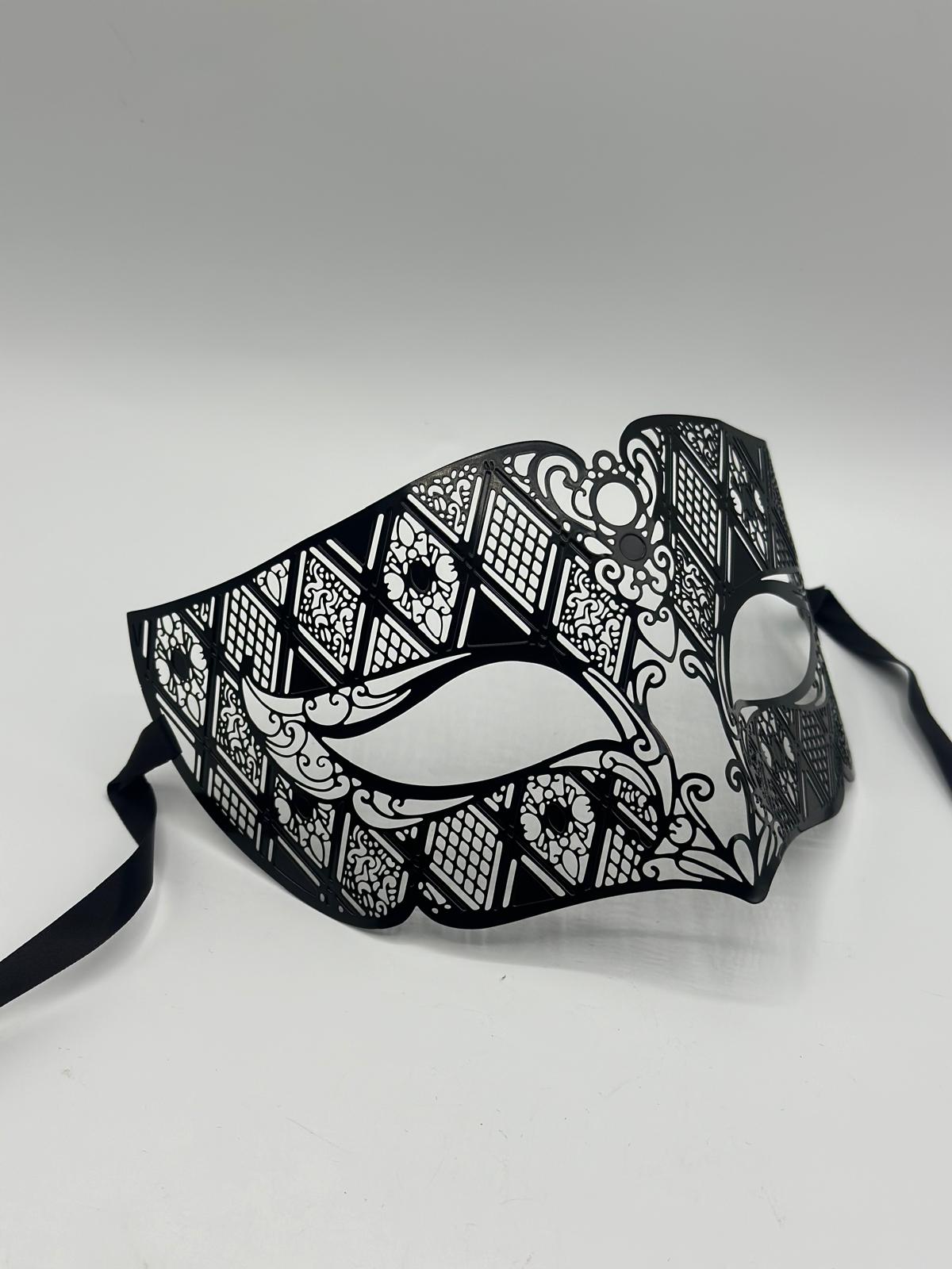 Masquerade mask for men - Metal mask The Knight - Halloween mask for men